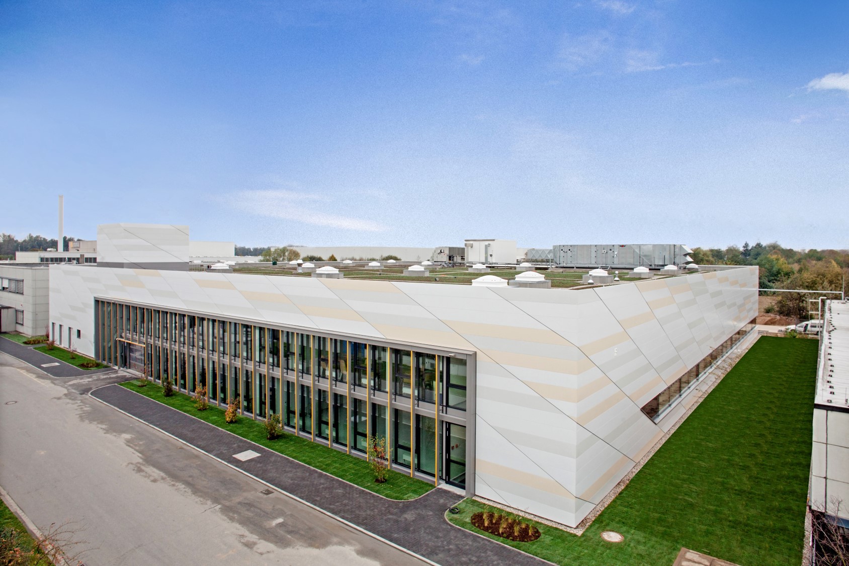 Dentsply Sirona Baut Produktion Von Hand Und Winkelstucken In Bensheim Aus